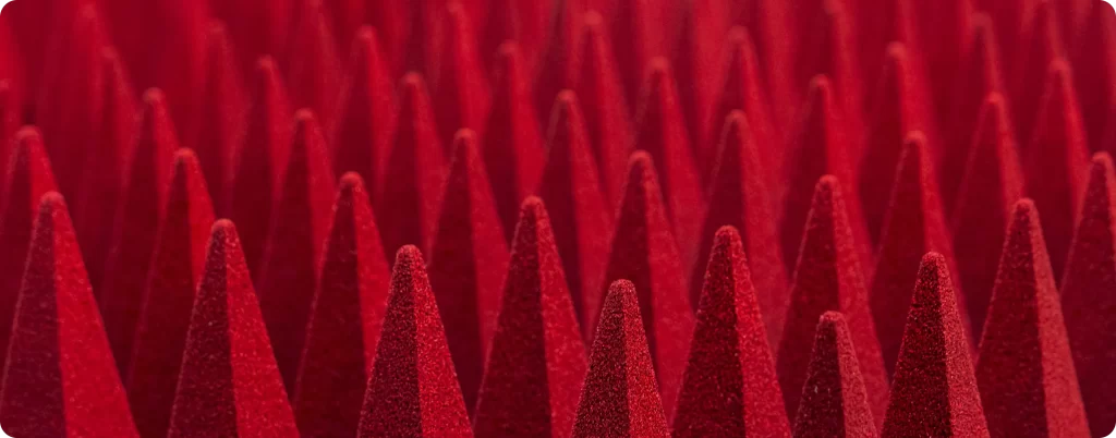 Pyramidal RF absorbers used for NSA and sVSWR site validation